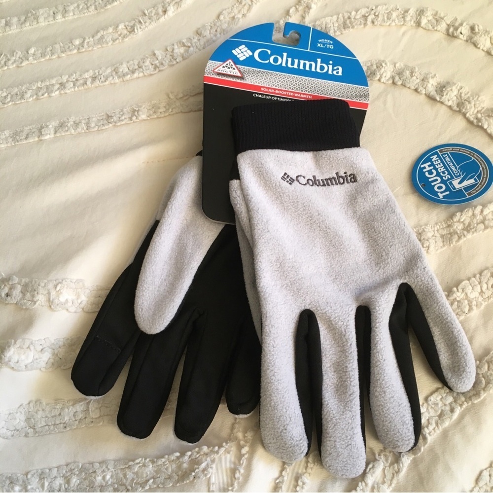 Columbia Touchscreen Fleece Gloves in Light Gray and Black